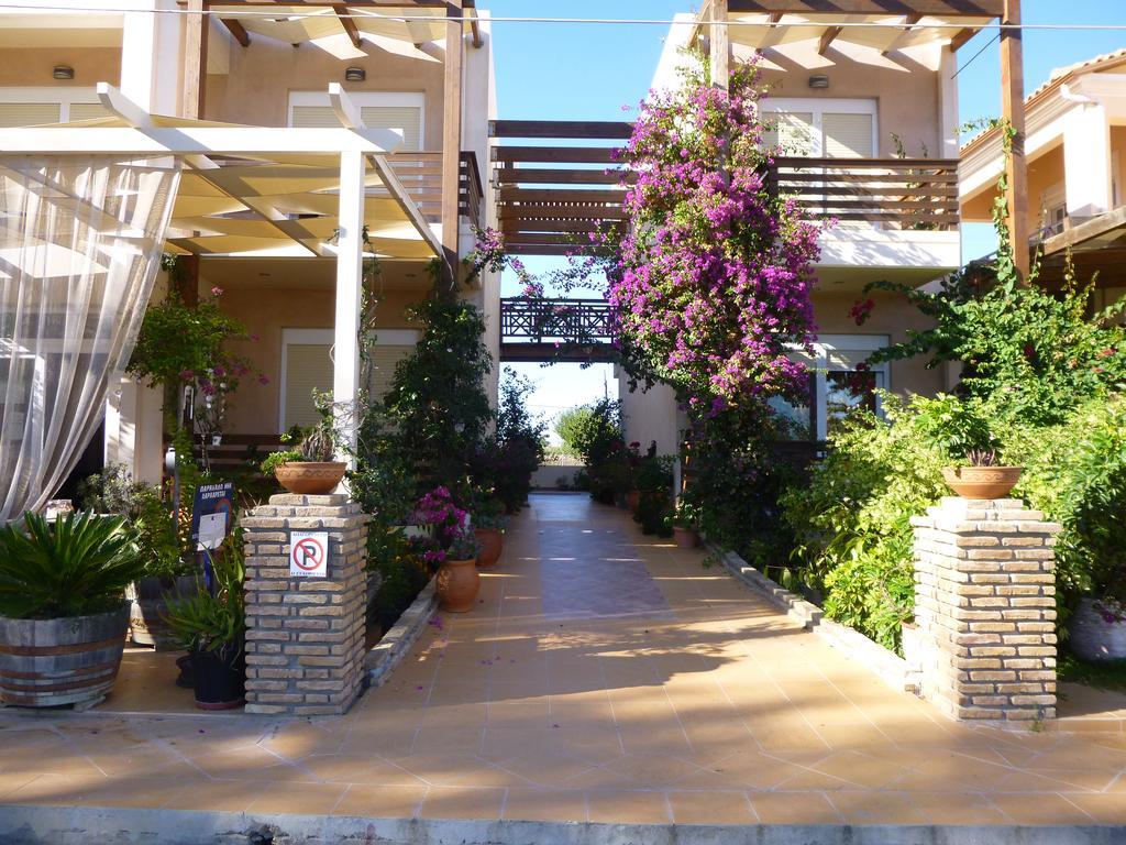 Giovanni Mare Kourouta Exteriör bild